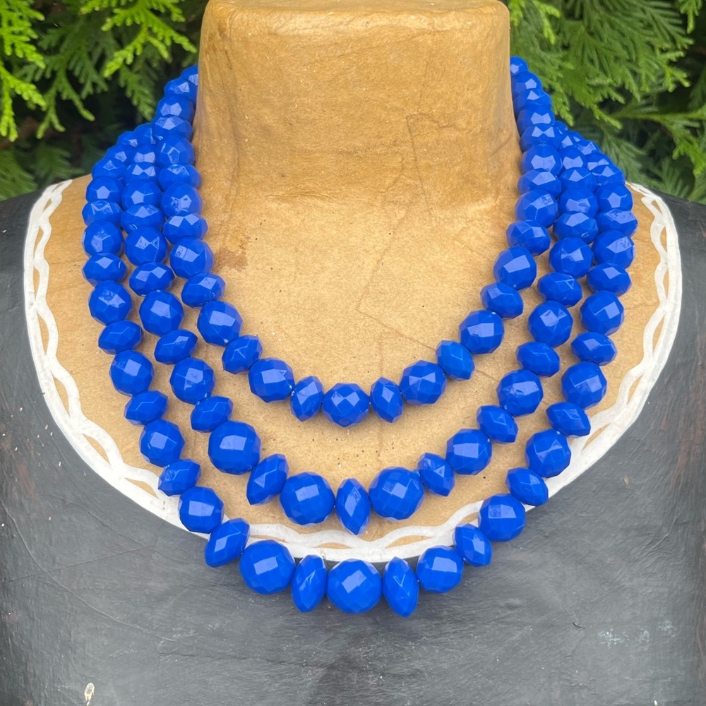 Vintage; Triple Strand; Large Vibrant Blue Beaded Necklace; NWOT; 17.5-20in